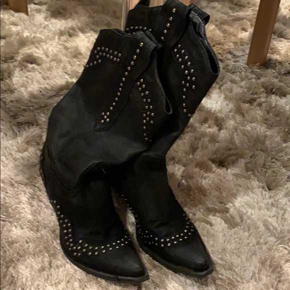 Shoes - Cowboy boots